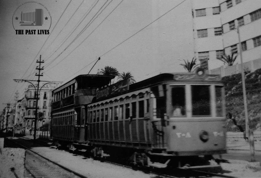 1968 Egypt, Alexandria, two-level tram