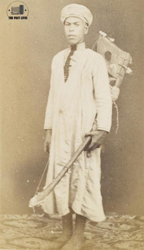 munjid  Standing – Egypt – 1860