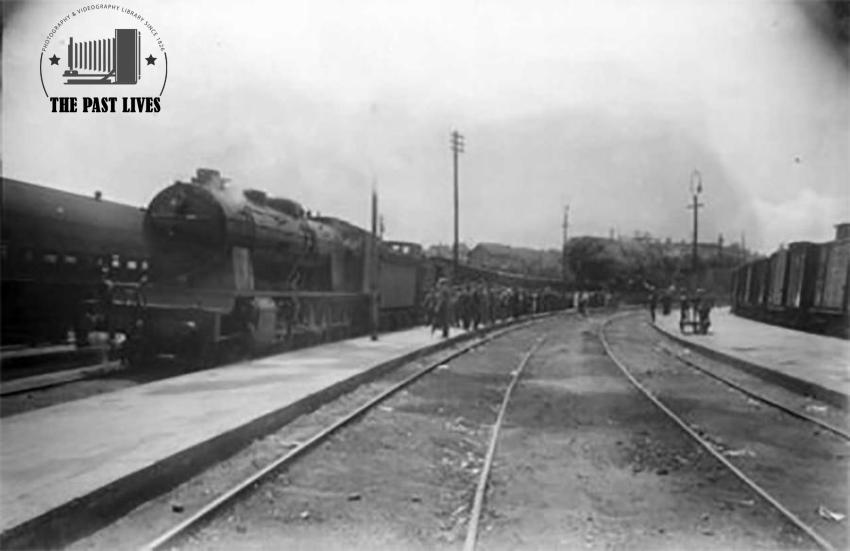 A locomotive at the old station in Barcelona, spain1910
