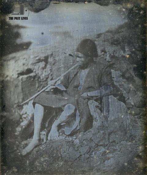 Egypt, 19th century man smoking a hookah, 1843